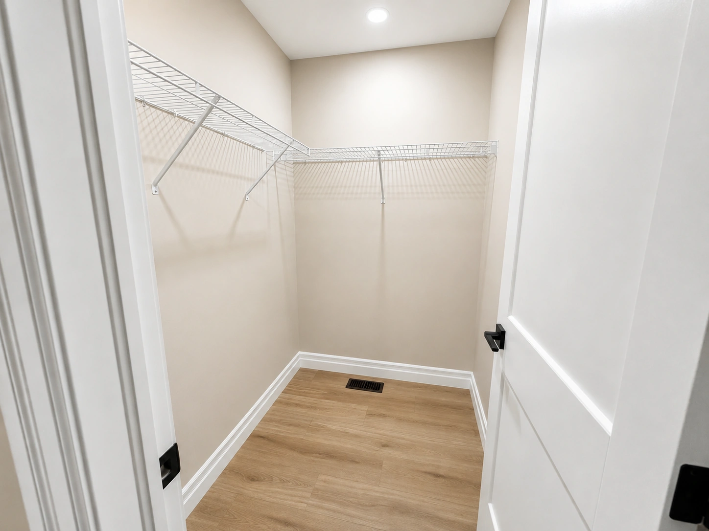 8385 Riverside Dr E project image